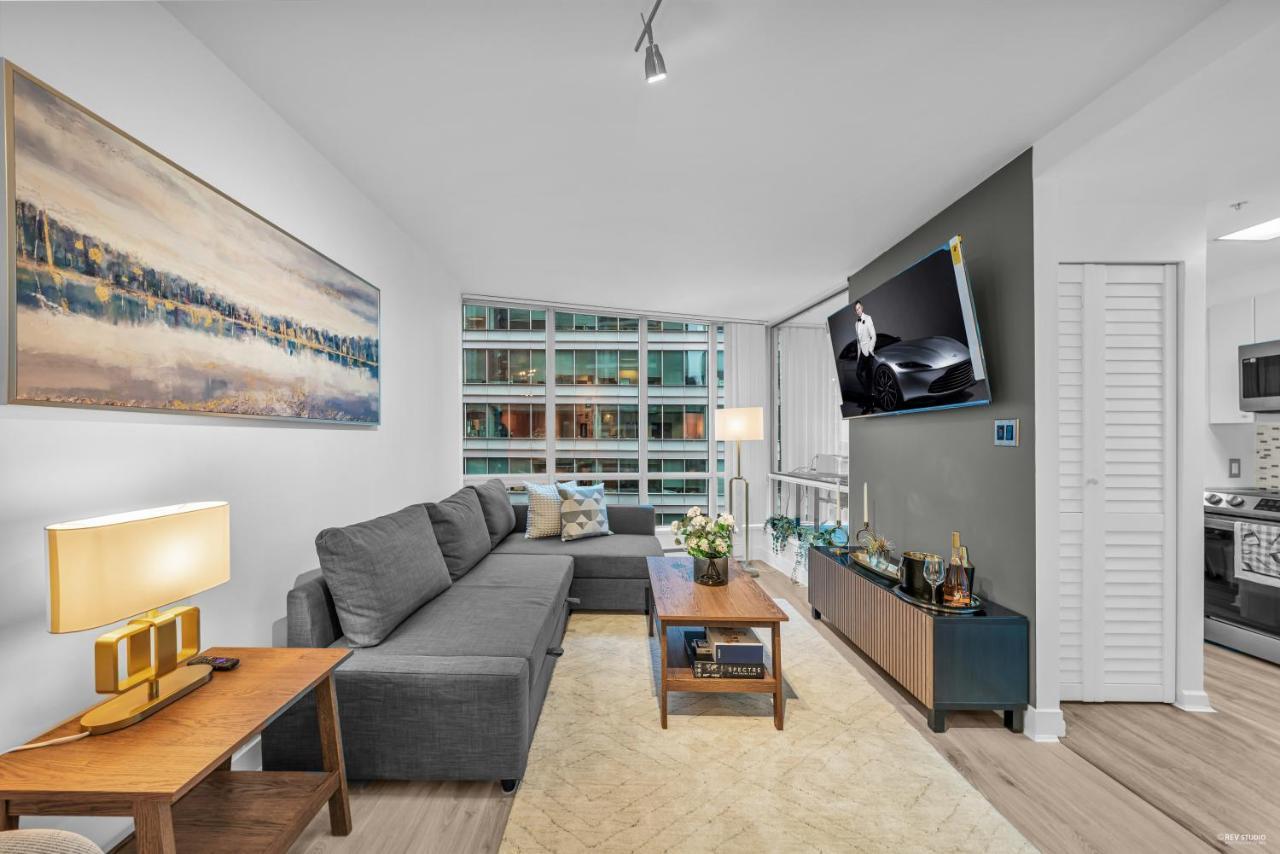1-Br Condo In Downtown Coal Harbour With Parking And City Views Ванкувер Экстерьер фото