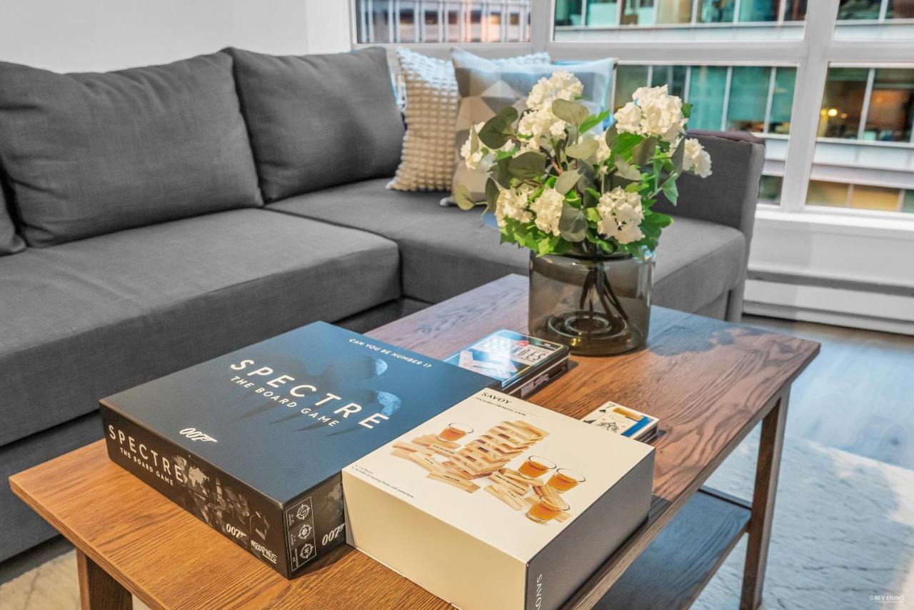 1-Br Condo In Downtown Coal Harbour With Parking And City Views Ванкувер Экстерьер фото